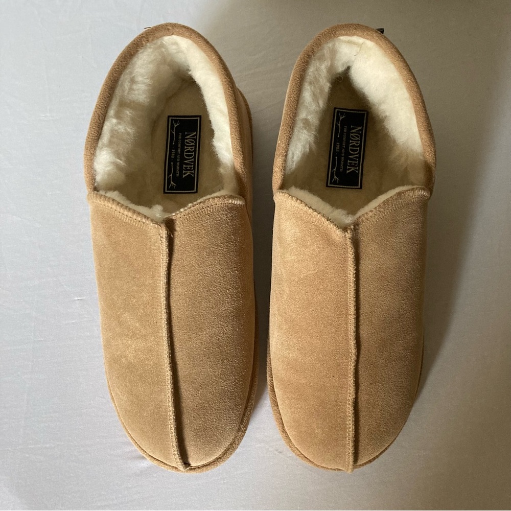 Nordvek Men’s Sheepskin Slippers